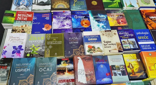 IKC-PODGORICA 18 GOD. ZA REDOM PONOVO NAJUSPJEŠNIJI NA MEĐUNARODNOM SAJMU KNJIGA I OBRAZOVANJA U PODGORICI (442 FOTOGRAFIJA)