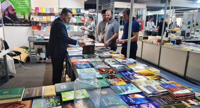 IKC-PODGORICA 18 GOD. ZA REDOM PONOVO NAJUSPJEŠNIJI NA MEĐUNARODNOM SAJMU KNJIGA I OBRAZOVANJA U PODGORICI (442 FOTOGRAFIJA)