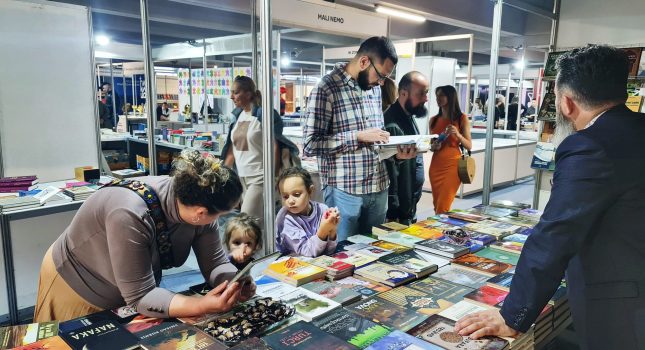 IKC-PODGORICA 18 GOD. ZA REDOM PONOVO NAJUSPJEŠNIJI NA MEĐUNARODNOM SAJMU KNJIGA I OBRAZOVANJA U PODGORICI (442 FOTOGRAFIJA)