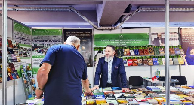 IKC-PODGORICA 18 GOD. ZA REDOM PONOVO NAJUSPJEŠNIJI NA MEĐUNARODNOM SAJMU KNJIGA I OBRAZOVANJA U PODGORICI (442 FOTOGRAFIJA)