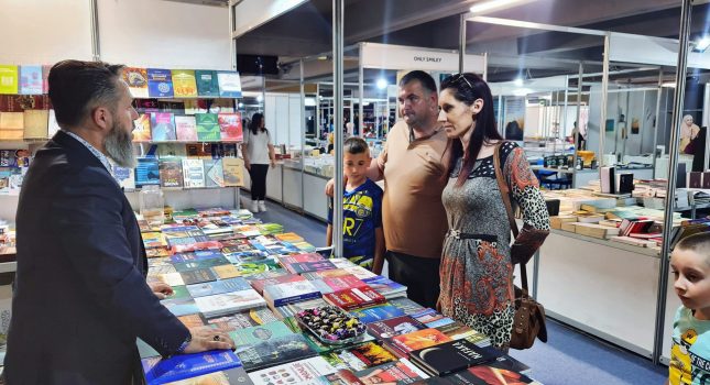 IKC-PODGORICA 18 GOD. ZA REDOM PONOVO NAJUSPJEŠNIJI NA MEĐUNARODNOM SAJMU KNJIGA I OBRAZOVANJA U PODGORICI (442 FOTOGRAFIJA)