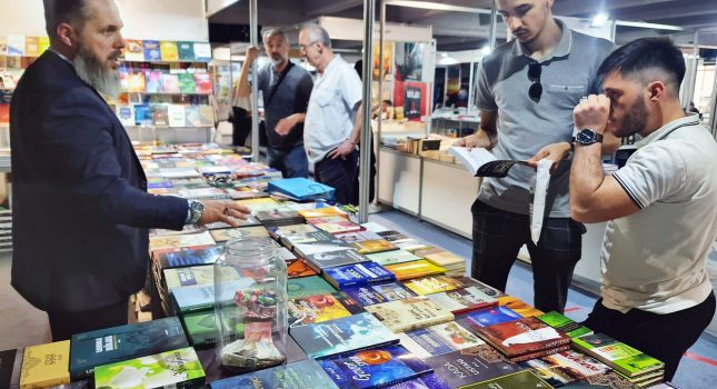 IKC-PODGORICA 18 GOD. ZA REDOM PONOVO NAJUSPJEŠNIJI NA MEĐUNARODNOM SAJMU KNJIGA I OBRAZOVANJA U PODGORICI (442 FOTOGRAFIJA)