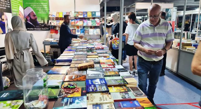 IKC-PODGORICA 18 GOD. ZA REDOM PONOVO NAJUSPJEŠNIJI NA MEĐUNARODNOM SAJMU KNJIGA I OBRAZOVANJA U PODGORICI (442 FOTOGRAFIJA)