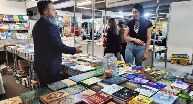IKC-PODGORICA 18 GOD. ZA REDOM PONOVO NAJUSPJEŠNIJI NA MEĐUNARODNOM SAJMU KNJIGA I OBRAZOVANJA U PODGORICI (442 FOTOGRAFIJA)