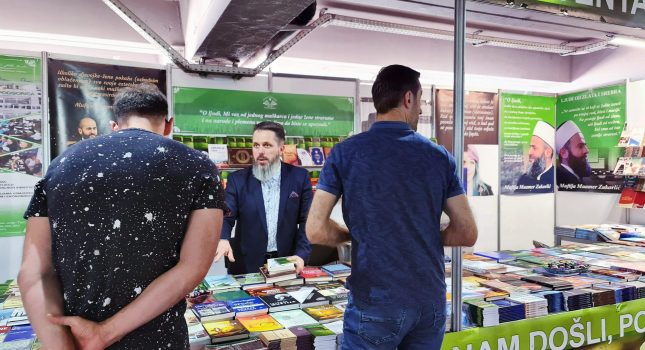 IKC-PODGORICA 18 GOD. ZA REDOM PONOVO NAJUSPJEŠNIJI NA MEĐUNARODNOM SAJMU KNJIGA I OBRAZOVANJA U PODGORICI (442 FOTOGRAFIJA)
