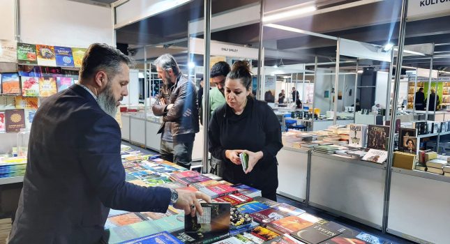 IKC-PODGORICA 18 GOD. ZA REDOM PONOVO NAJUSPJEŠNIJI NA MEĐUNARODNOM SAJMU KNJIGA I OBRAZOVANJA U PODGORICI (442 FOTOGRAFIJA)