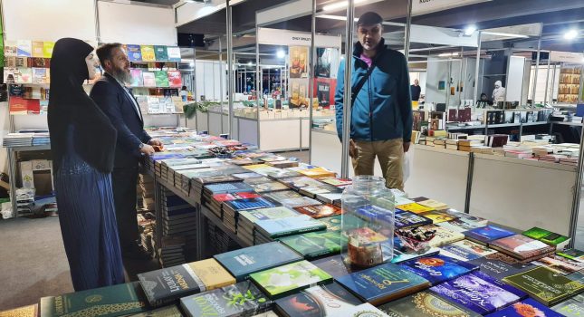 IKC-PODGORICA 18 GOD. ZA REDOM PONOVO NAJUSPJEŠNIJI NA MEĐUNARODNOM SAJMU KNJIGA I OBRAZOVANJA U PODGORICI (442 FOTOGRAFIJA)