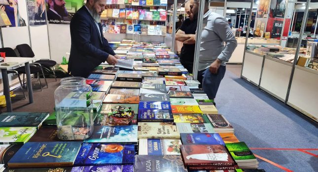 IKC-PODGORICA 18 GOD. ZA REDOM PONOVO NAJUSPJEŠNIJI NA MEĐUNARODNOM SAJMU KNJIGA I OBRAZOVANJA U PODGORICI (442 FOTOGRAFIJA)