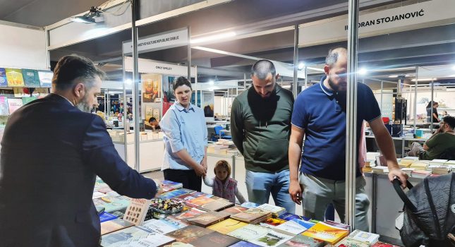 IKC-PODGORICA 18 GOD. ZA REDOM PONOVO NAJUSPJEŠNIJI NA MEĐUNARODNOM SAJMU KNJIGA I OBRAZOVANJA U PODGORICI (442 FOTOGRAFIJA)