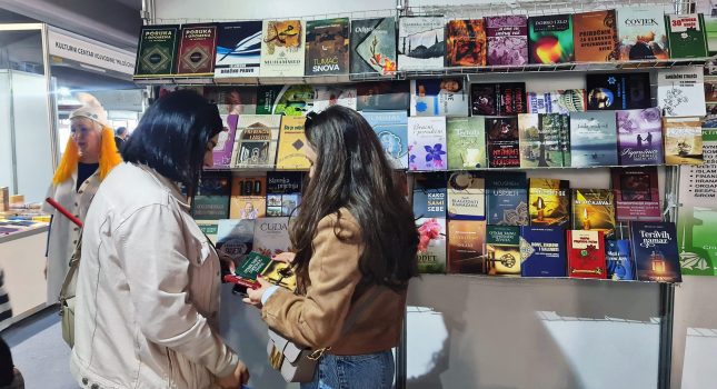IKC-PODGORICA 18 GOD. ZA REDOM PONOVO NAJUSPJEŠNIJI NA MEĐUNARODNOM SAJMU KNJIGA I OBRAZOVANJA U PODGORICI (442 FOTOGRAFIJA)