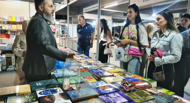 IKC-PODGORICA 18 GOD. ZA REDOM PONOVO NAJUSPJEŠNIJI NA MEĐUNARODNOM SAJMU KNJIGA I OBRAZOVANJA U PODGORICI (442 FOTOGRAFIJA)