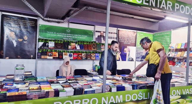 IKC-PODGORICA 18 GOD. ZA REDOM PONOVO NAJUSPJEŠNIJI NA MEĐUNARODNOM SAJMU KNJIGA I OBRAZOVANJA U PODGORICI (442 FOTOGRAFIJA)