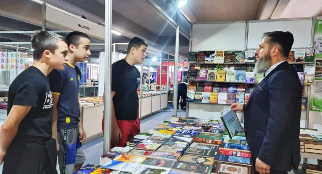 IKC-PODGORICA 18 GOD. ZA REDOM PONOVO NAJUSPJEŠNIJI NA MEĐUNARODNOM SAJMU KNJIGA I OBRAZOVANJA U PODGORICI (442 FOTOGRAFIJA)