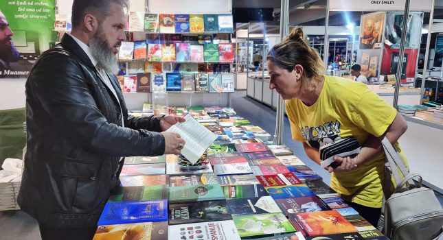 IKC-PODGORICA 18 GOD. ZA REDOM PONOVO NAJUSPJEŠNIJI NA MEĐUNARODNOM SAJMU KNJIGA I OBRAZOVANJA U PODGORICI (442 FOTOGRAFIJA)