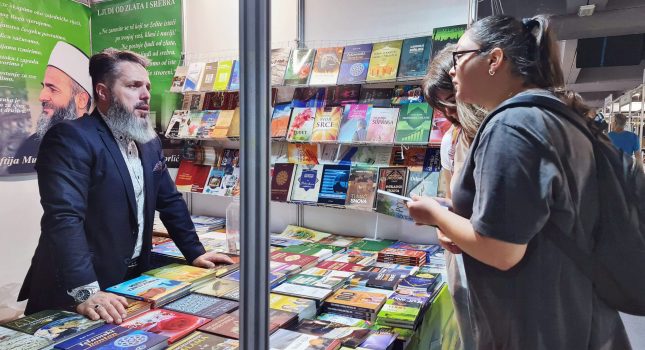 IKC-PODGORICA 18 GOD. ZA REDOM PONOVO NAJUSPJEŠNIJI NA MEĐUNARODNOM SAJMU KNJIGA I OBRAZOVANJA U PODGORICI (442 FOTOGRAFIJA)