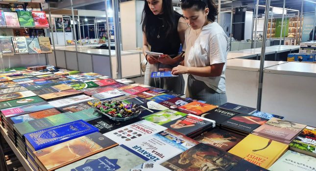 IKC-PODGORICA 18 GOD. ZA REDOM PONOVO NAJUSPJEŠNIJI NA MEĐUNARODNOM SAJMU KNJIGA I OBRAZOVANJA U PODGORICI (442 FOTOGRAFIJA)
