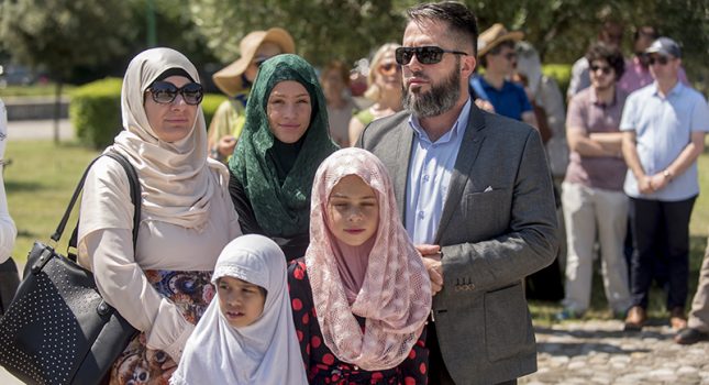 U PODGORICI OBILJEŽEN DAN SJEĆANJA NA ŽRTVE RATOVA: DA SE BUDUĆIM GENERACIJAMA NE PONOVI (FOTO-VIDEO GALERIJA)