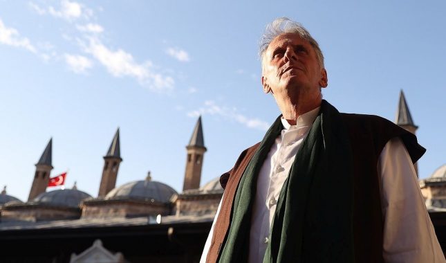 Američki katolički svećenik, očaran Rumijem, primio islam i nastanio se u Konyi