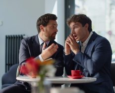 Jedeš li ti meso mrtvog brata: Cijeli život u tuđim mahanama