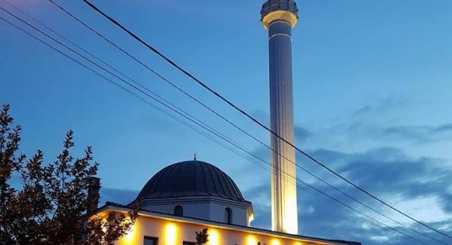 Obezbijeđena kovana ograda na džamiskom stepeništu za žene IKC Podgorica