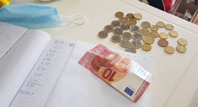 Nepoznata djeca isplatila dugove za tri siromašne porodice IKC PODGORICA