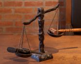 Ekstremizam vs. Popuštanje