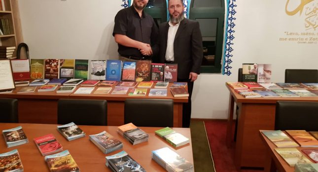 Poklon knjige za najvredniji džemat u Crnoj Gori-džamije Klezna MIZ -Ulcinj (FOTO)