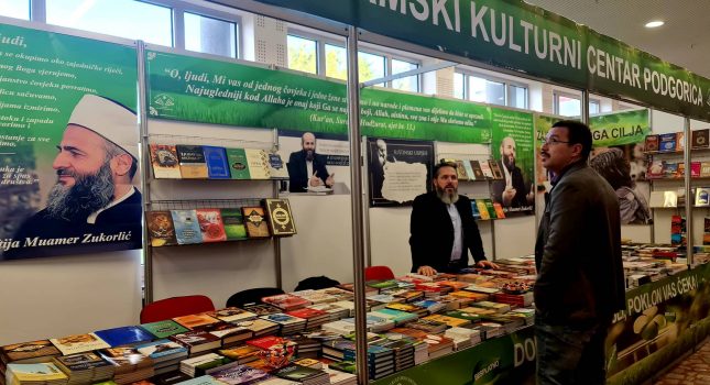 Dominantan štand Islamskog kulturnog centra Podgorica na sajmu knjiga u Nikšiću (200 fotografija)