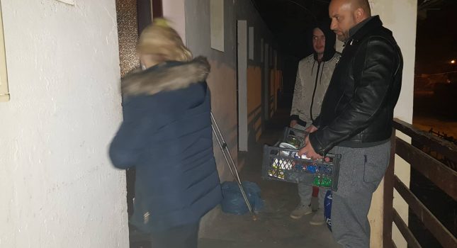 Osnovna hrana pred vratima dvedeset siromaha