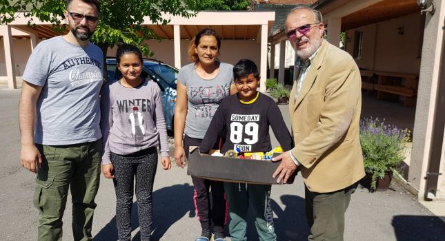 IKC Podgorica podijelio 87 paketa hrane i hemije, građanima Podgorice i Malesije