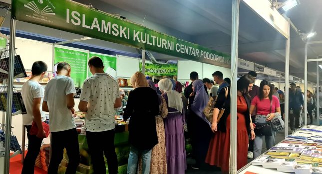 Islamski kulturni centar poklanja najljepše islamske knjige svim posjetiocima Međunarodnog sajma knjiga od 8 do 14 maja u Podgorici