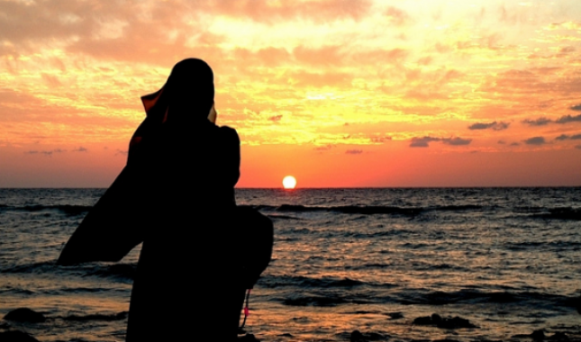 Plašila me sama riječ “Allah” (Priča jedne Srpkinje)