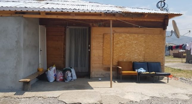 Donirana garderoba, obuća, invelidska kolica, frižider i posuđe IKC PODGORICA