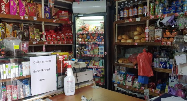 Nepoznata djeca isplatila dugove za tri siromašne porodice IKC PODGORICA