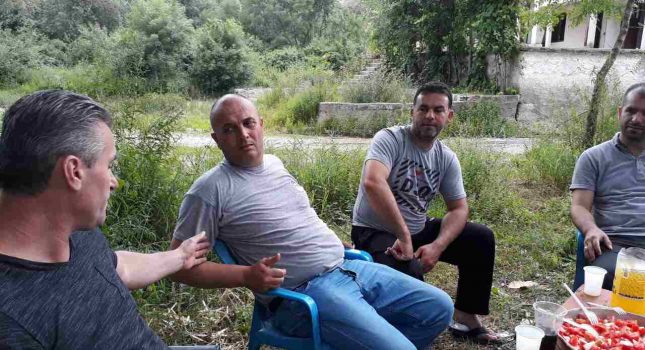 Vranjski džemat organizovao druženje uz bogatu sofru na obali skadarskog jezera