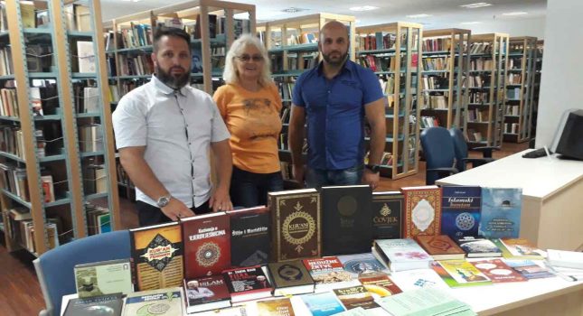 IKC Podgorica donirao 400 raznih knjiga islamske tematike Nacionalnim i svim gradskim bibliotekama u Crnoj Gori