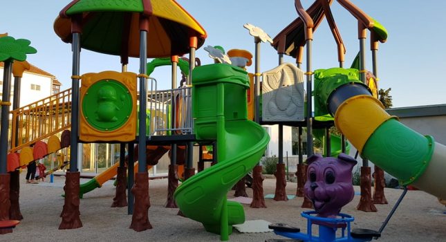 ,,Jedinstvenom,, Halal restoranu IDEA donirano preko 76 naslova raznih knjiga