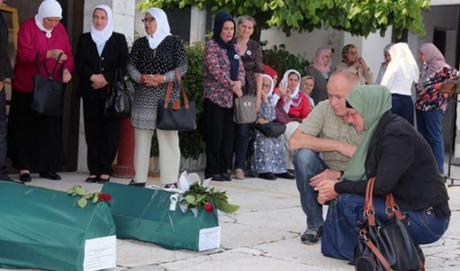 Tragovi zločina srpske vojske – 11. kolektivna dženaza u Bratuncu: Emir Suljić živio je samo dva dana