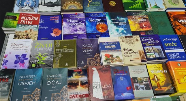 ISLAMSKI KULTURNI CENTAR POKLANJA NAJLJEPŠE ISLAMSKE KNJIGE SVIM POSJETIOCIMA MEĐUNARODNOG SAJMA KNJIGA OD 10 DO 17 MAJA U PODGORICI