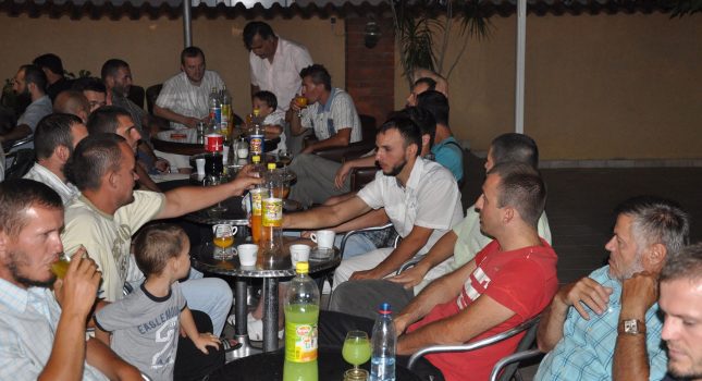 IKC Podgorica upriličio veliku iftarsku sofru, predavanje prof.Elvedina Pezića i podjeli islamskih knjiga