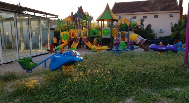 ,,Jedinstvenom,, Halal restoranu IDEA donirano preko 76 naslova raznih knjiga