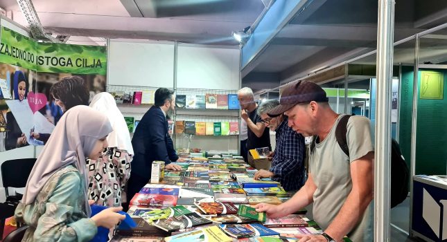 IKC-PODGORICA PONOVO NAJUSPJEŠNIJI NA ŠESNAESTOM MEĐUNARODNOM SAJMU KNJIGA I OBRAZOVANJA U PODGORICI (210 FOTOGRAFIJA)