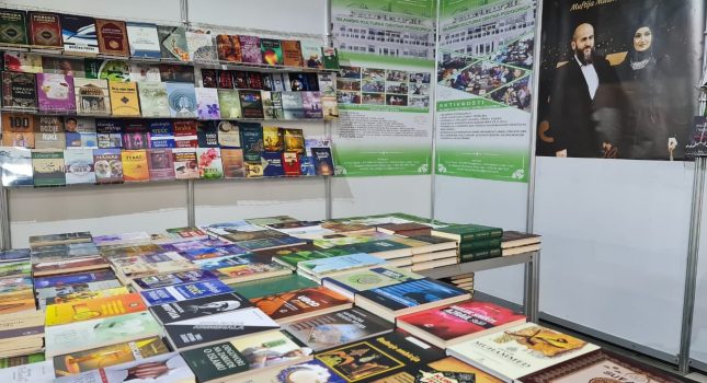 ISLAMSKI KULTURNI CENTAR POKLANJA NAJLJEPŠE ISLAMSKE KNJIGE SVIM POSJETIOCIMA MEĐUNARODNOG SAJMA KNJIGA OD 10 DO 17 MAJA U PODGORICI
