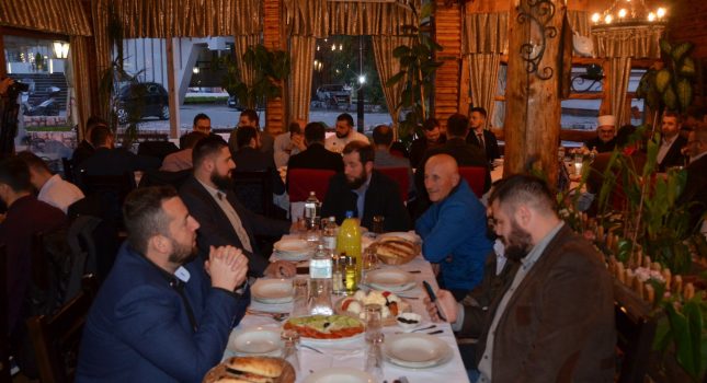 Predsjednik IKC Podgorica na iftaru Škole Kur'ana Časnog u Novom pazaru