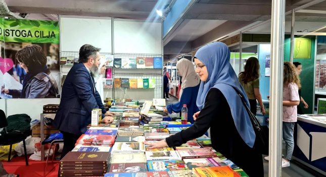 IKC-PODGORICA PONOVO NAJUSPJEŠNIJI NA ŠESNAESTOM MEĐUNARODNOM SAJMU KNJIGA I OBRAZOVANJA U PODGORICI (210 FOTOGRAFIJA)