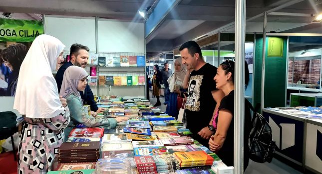 IKC-PODGORICA PONOVO NAJUSPJEŠNIJI NA ŠESNAESTOM MEĐUNARODNOM SAJMU KNJIGA I OBRAZOVANJA U PODGORICI (210 FOTOGRAFIJA)