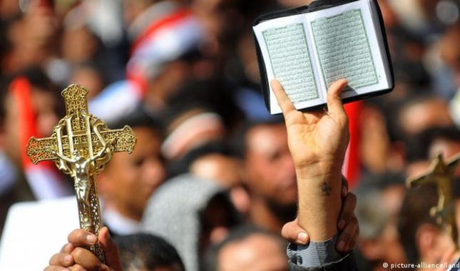 Koliko je dogma o Trojstvu zbunjujuća, nelogična i neprihvatljiva najbolje potvrđuje ovaj set pitanja kršćanima i njihovi odgovori…