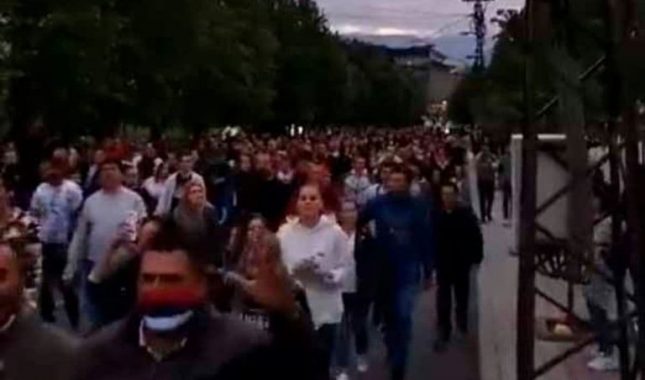 Pristalice Srpske pravoslavne crkve u Pljevljima provocirali Bošnjake pjevajući četničke pjesme