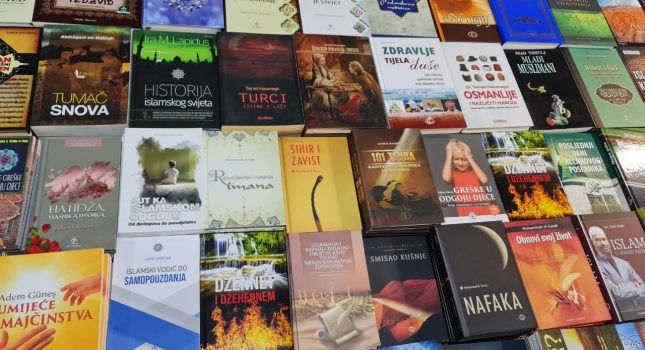 ISLAMSKI KULTURNI CENTAR POKLANJA NAJLJEPŠE ISLAMSKE KNJIGE SVIM POSJETIOCIMA MEĐUNARODNOG SAJMA KNJIGA OD 10 DO 17 MAJA U PODGORICI