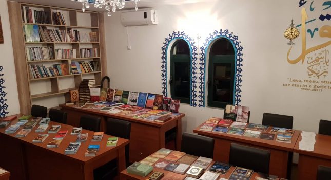 76 naslova vjerskih knjiga za naj-plodonosniju džamiju Klezna u Ulcinju